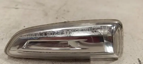 Opel Insignia B Front fender indicator light 010137
