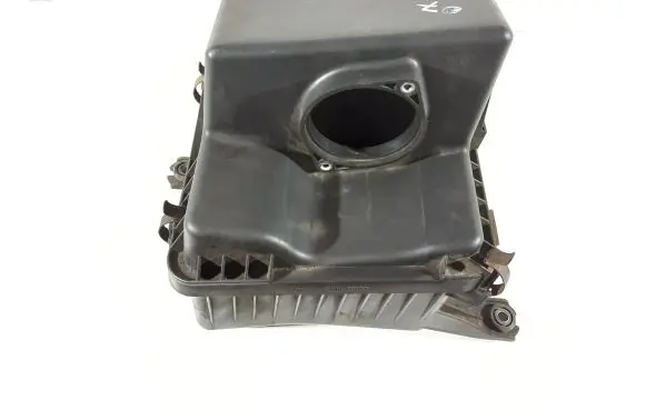 KIA Sorento Air filter box 281103E700 Y70