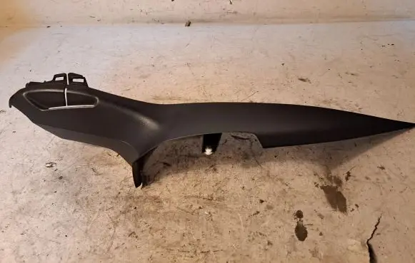 BMW X6 M (D) pillar trim (bottom) 6979851