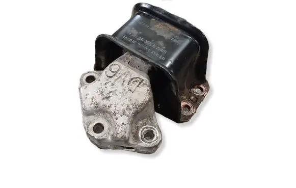 Citroen C4 II Engine mount bracket 9636583980