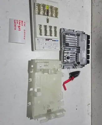 BMW 1 F40 Engine ECU kit and lock set 0281037135 5a2d544 5A149A901
