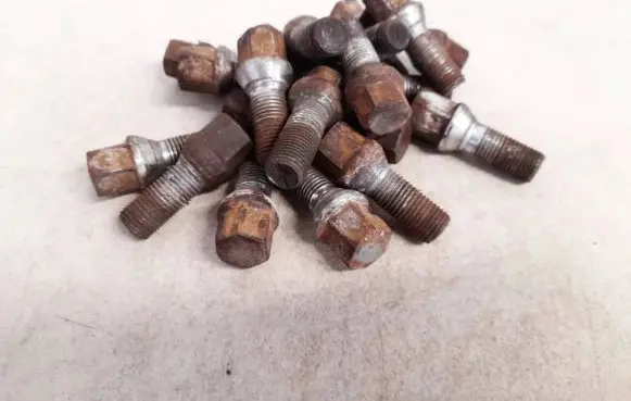Audi A6 S6 C5 4B Nuts/bolts 