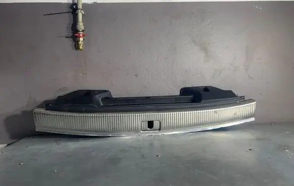 Trunk/boot sill cover protection