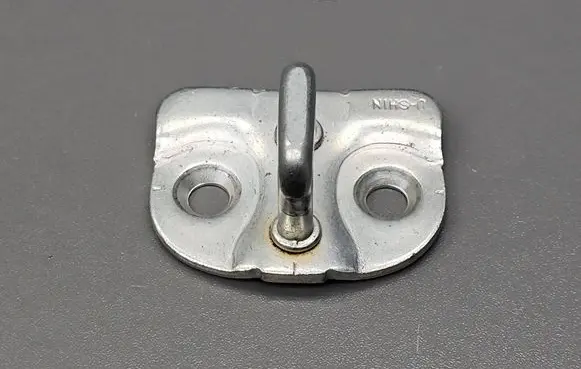 Suzuki Swift II Rear door lock loop/hook striker 