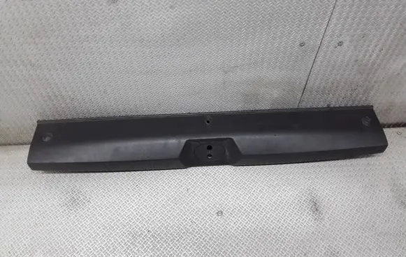 Trunk/boot sill cover protection