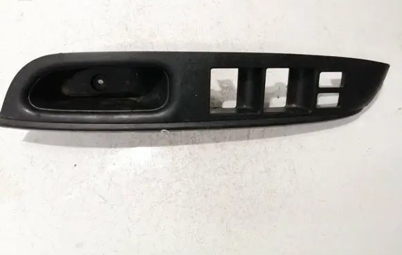 Nissan Note (E12) Front door window switch trim 809613ar0a