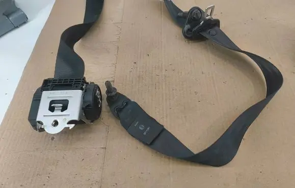 Dacia Sandero II Front seatbelt 0080L00000 150114 621088600C