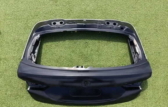 BMW 1 F40 Truck tailgate 1700207 1512111311