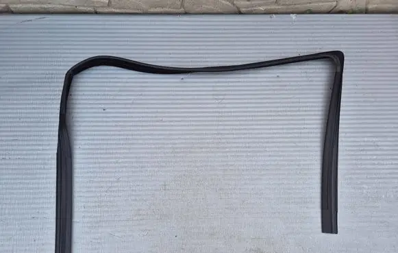 Volkswagen Transporter - Caravelle T6 Front door rubber seal 7E0837434C