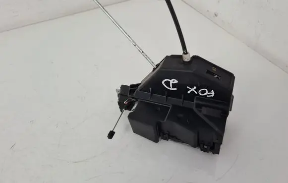 Volkswagen Fox Front door lock 
