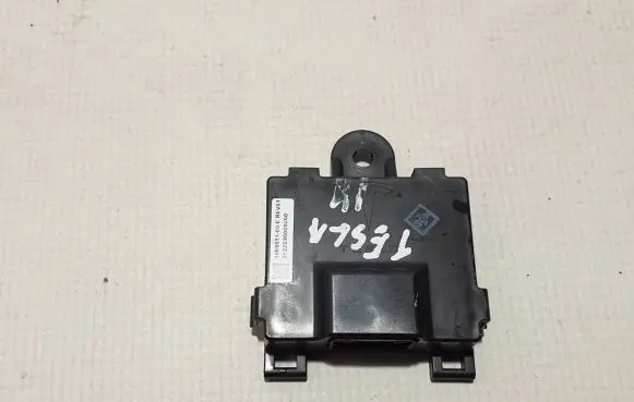 Tesla Model S Other control units/modules 1069651