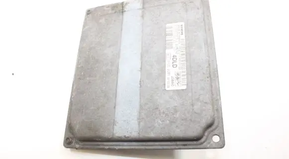 Ford Fiesta Engine control unit/module 6S6112A650GD S120977313D
