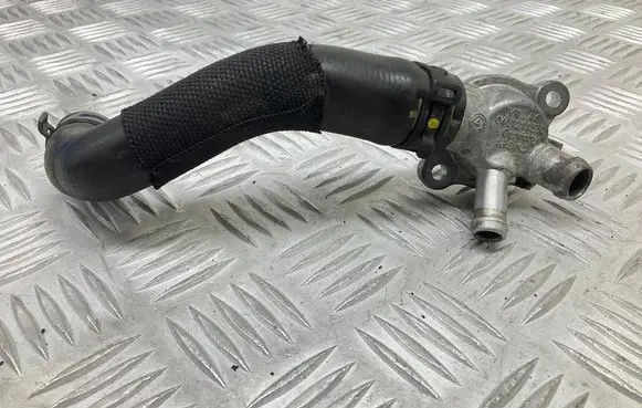 Engine coolant pipe/hose