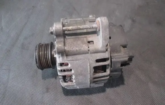 Audi A3 S3 8P Generator/alternator 06F903023C 6060113 2542695E