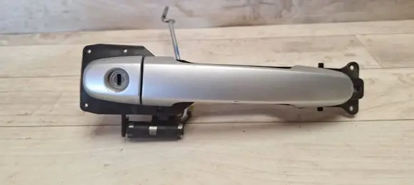 Toyota Yaris Front door exterior handle 