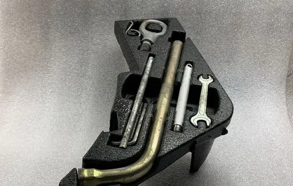 Porsche Cayenne (9PA) Tool set 7L0012113 7l0012219