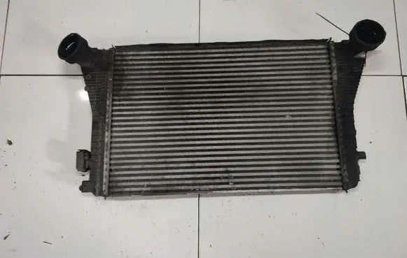 Audi A3 S3 8P Coolant radiator