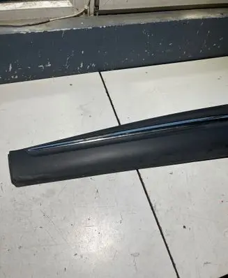 Renault Kadjar Front door trim (molding) RE0552A10XX01