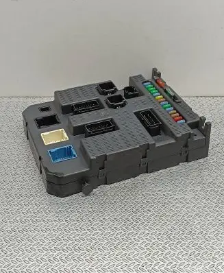 Peugeot 308 Comfort/convenience module 9663798180 2373115231107 1106348281107