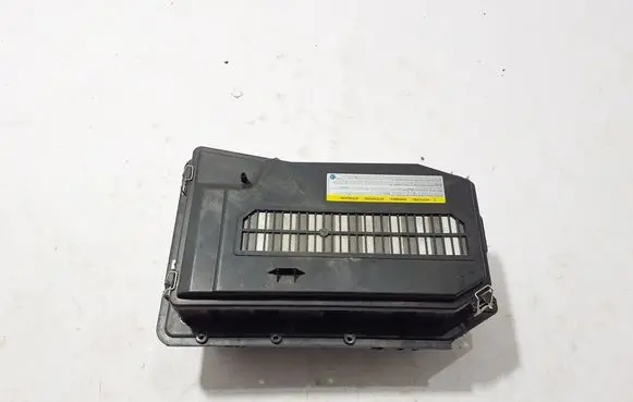 Battery bracket