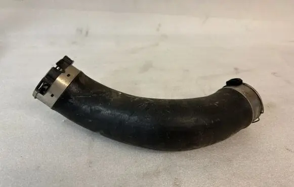 BMW 4 F36 Gran coupe Intercooler hose/pipe 15476810
