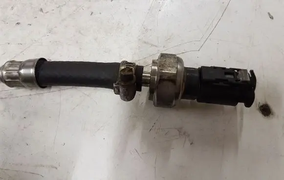 BMW 5 F10 F11 Exhaust gas pressure sensor 8507634