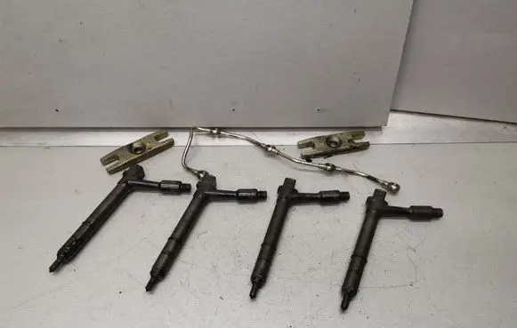 Fuel injectors set