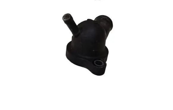Volkswagen Golf VII Engine coolant pipe/hose 04L121131J
