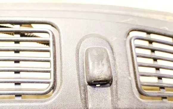 Windshield washer spray nozzle