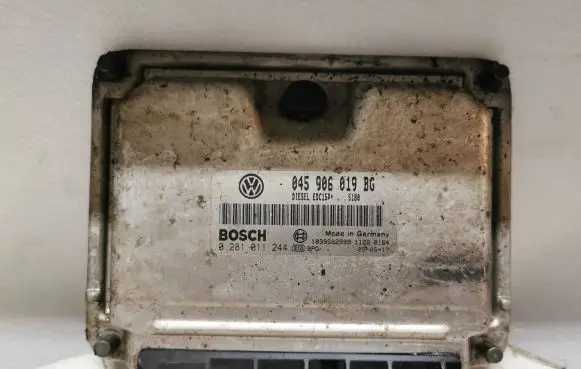 Seat Ibiza III (6L) Engine control unit/module 045906019BG 1039S02899 0281011244