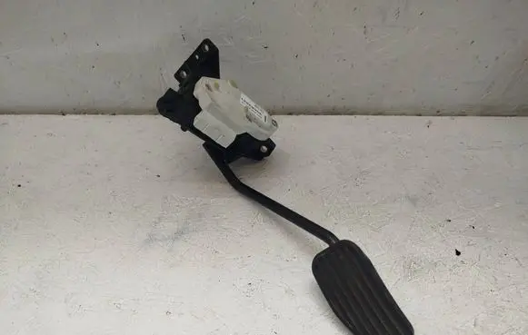 Volvo XC90 Accelerator throttle pedal 6PV00853718 30683521