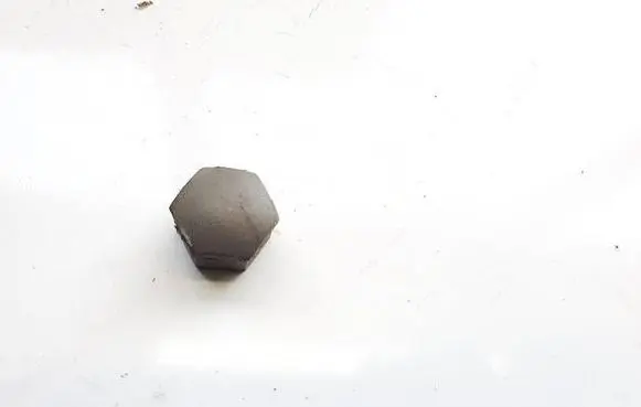 Audi TT TTS Mk2 Wheel nut cap/cover 321601173a