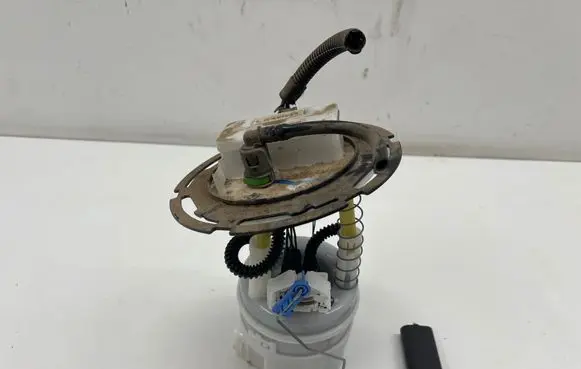 Renault Captur II In-tank fuel pump 172029782R