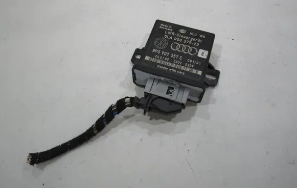 Audi A6 S6 C6 4F Light module LCM 8P0907357C 00010309 5LA00837922