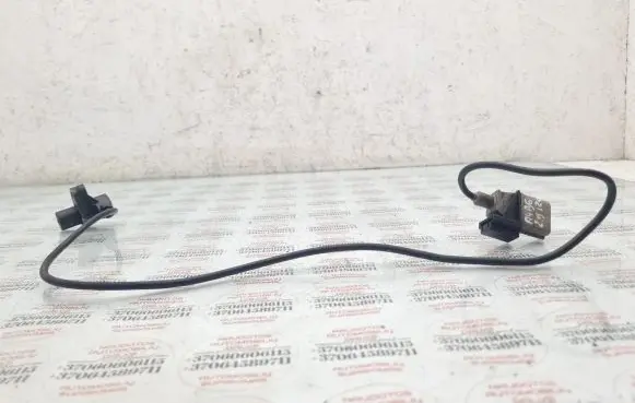 Audi A4 S4 B6 8E 8H Crankshaft position sensor 0281002223