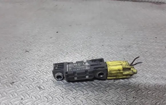 Audi A4 S4 B7 8E 8H Airbag deployment crash/impact sensor 8E0959651A