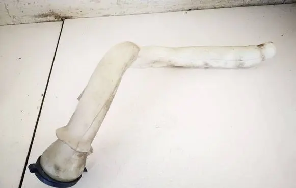 Windshield washer fluid reservoir/tank