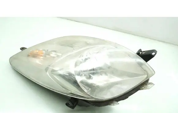 Toyota Yaris Headlight/headlamp 89900736