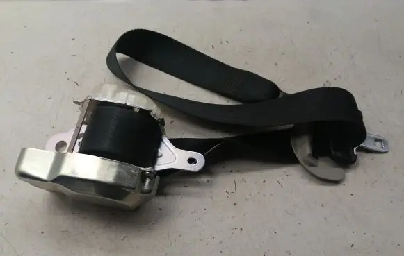 Toyota Corolla Verso AR10 Front seatbelt 732100F030C0 7P1150P