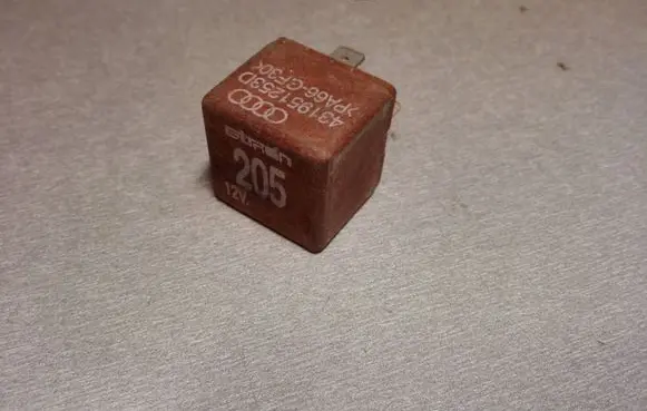 Audi A6 S6 C5 4B Other relay 431951253D