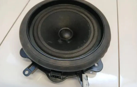 Audi A3 S3 8P Front door speaker 8E0035411B