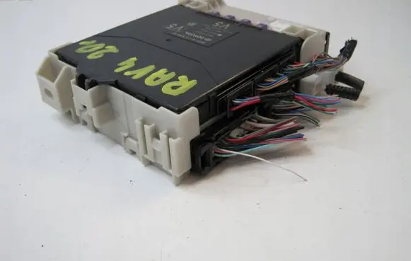 Toyota Hilux (N140, N150, N160, N170) Audio system kit 8273042890A