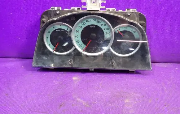 Toyota Corolla Verso E121 Speedometer (instrument cluster) 83800-0F090