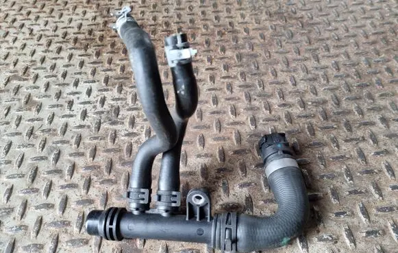 Mercedes-Benz C W205 Engine coolant pipe/hose A2642007800