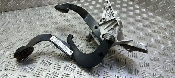 Mini Cooper Countryman R60 Clutch pedal 2121644 4000206