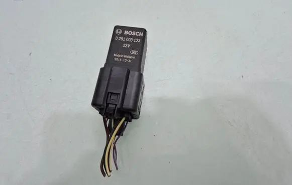 Land Rover Discovery Sport Glow plug pre-heat relay FX23189E2AC