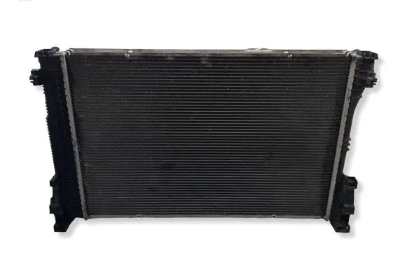 Mercedes-Benz C W204 Coolant radiator A2045003603 M151012