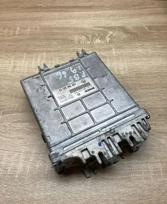 Volkswagen PASSAT B5 Engine control unit/module ECU 028906021EG 0281001557