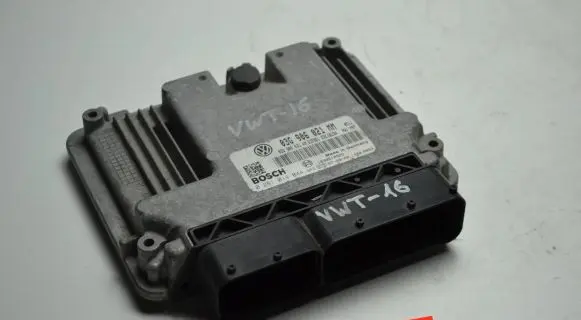 Volkswagen Touran I Engine control unit/module 03G906021AN 03G906021MM 0281014044