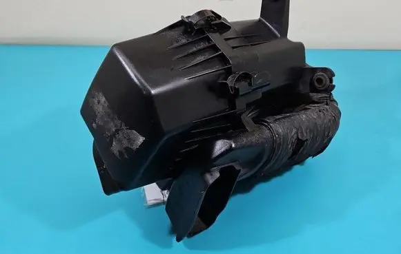 Air filter box